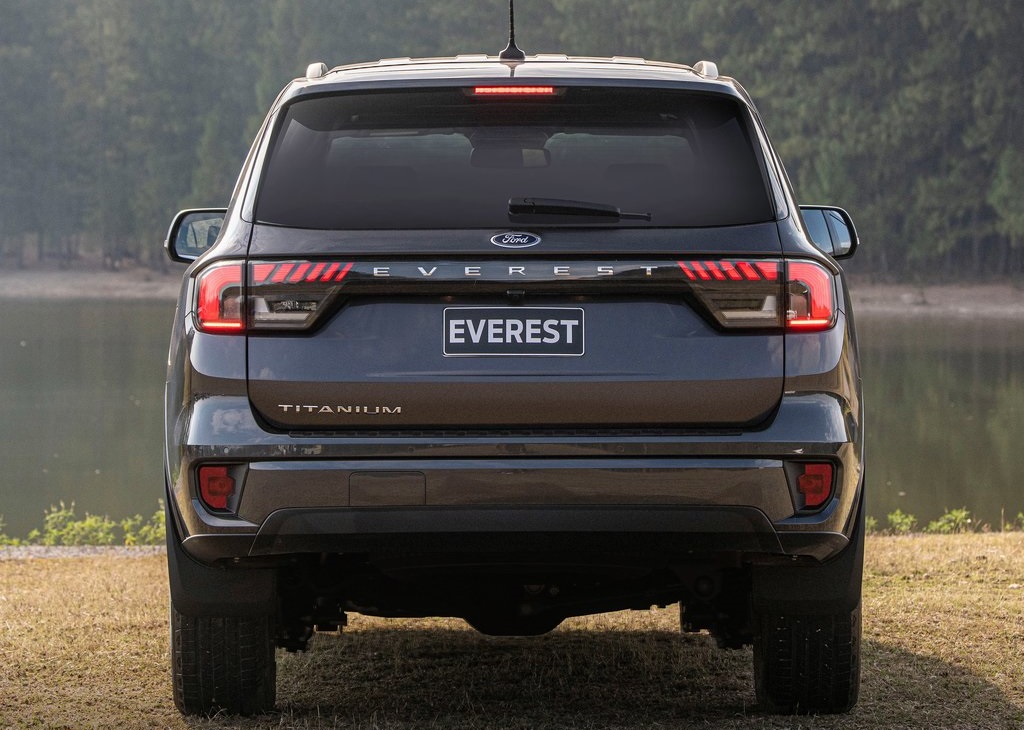 sau xe ford everest 2023